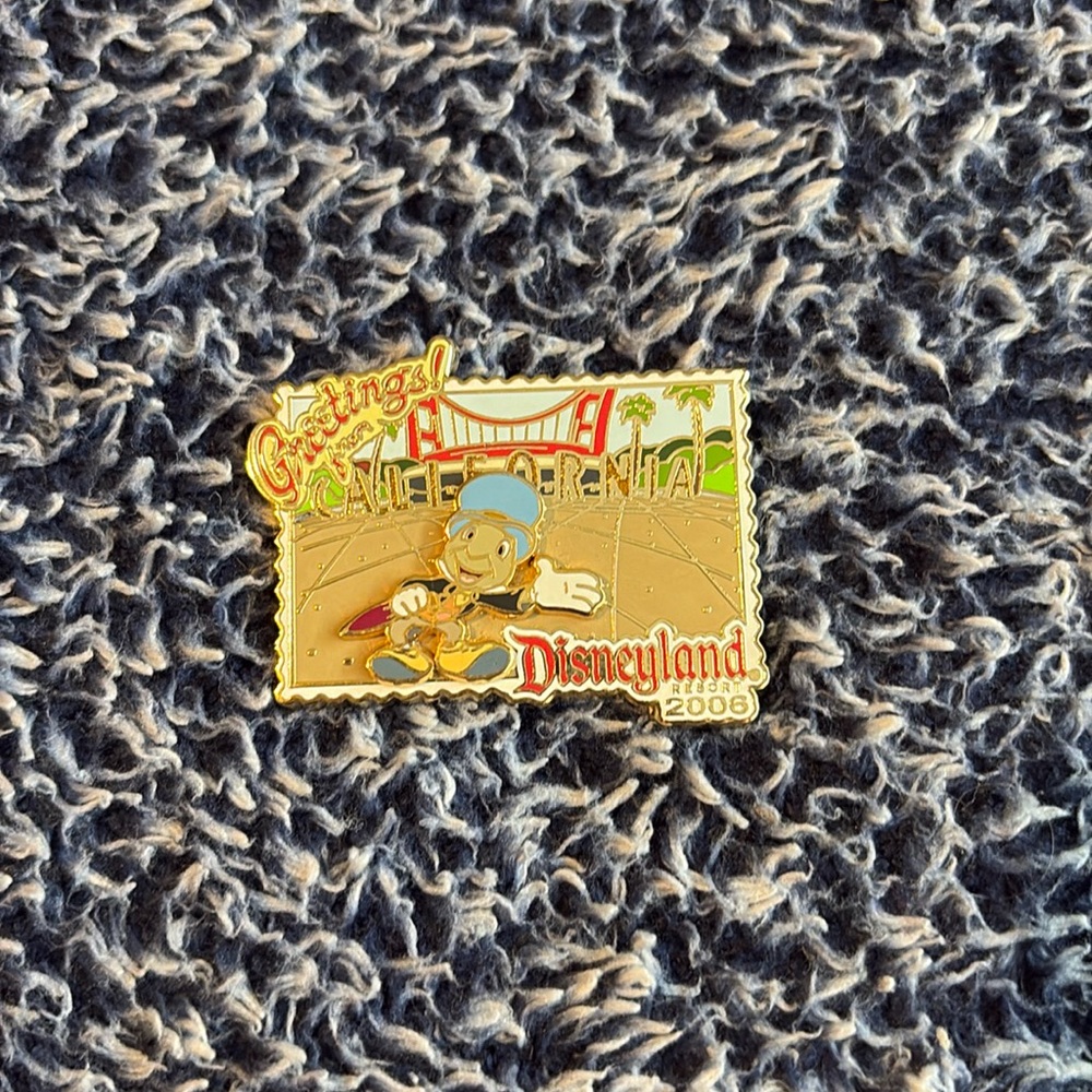 Disneyland Collector Pin Park 50th Anniversary Walt Disney 2005 Special Edition